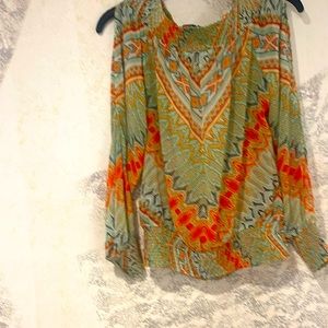 BEBE Blouse forever romantic goes well with jeans or dressy pants sz 6-8